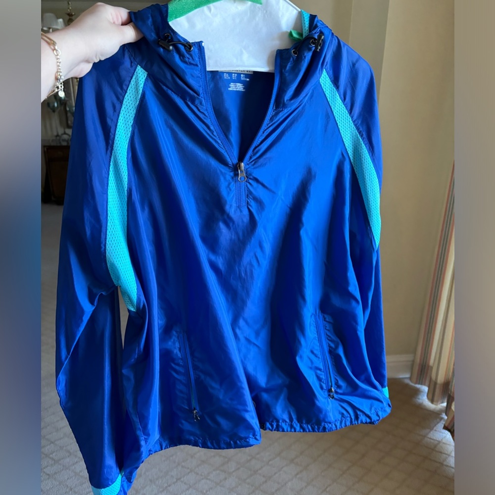 Forever 21 pullover rain jacket